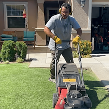 Lawn-Mowing-and-Landscape-Maintenance-in-Visalia-CA 2