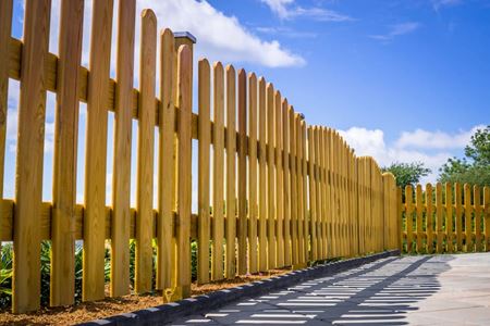 Fence & Deck Maintenance